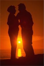 sunset couple (8K)